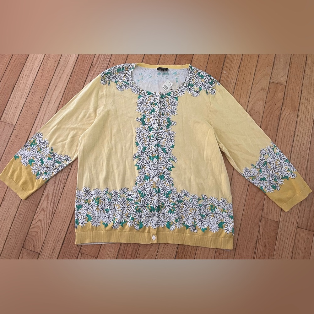 Talbots NWT cardigan size XL yellow with flowers